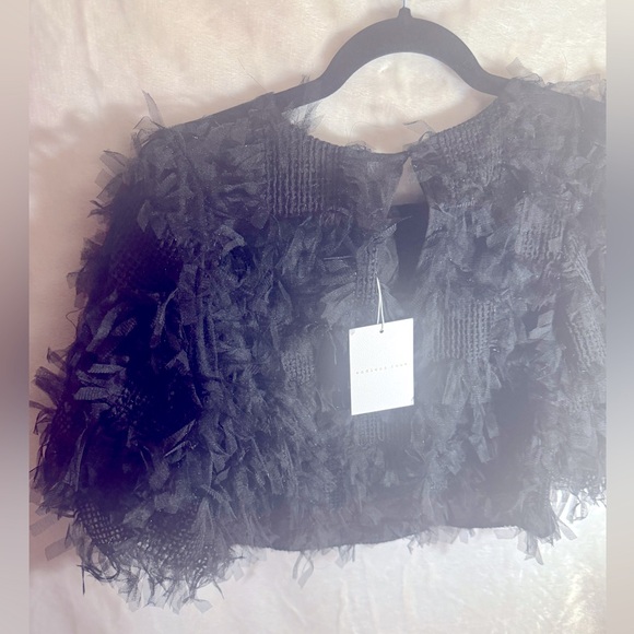 ENDLESS ROSE Gridded Mesh Feathered Cropped Top - Picture 11 of 11